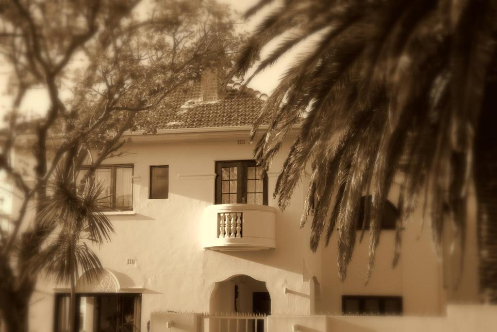 Maartens Guesthouse Cape Town Exterior photo